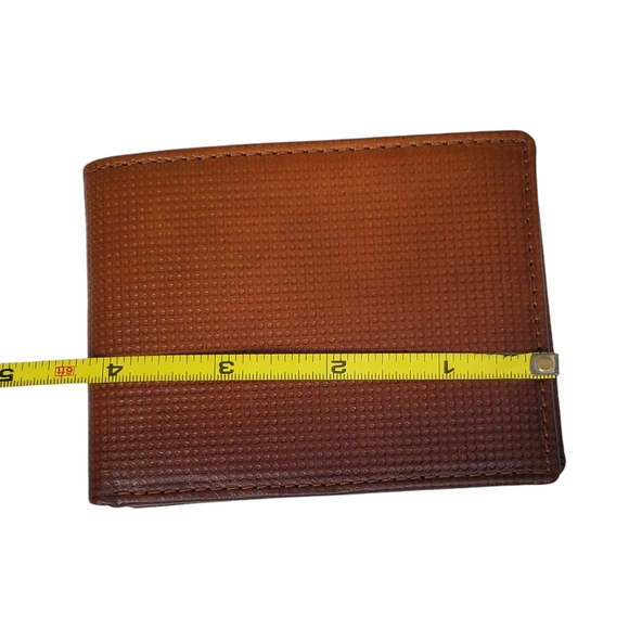 NWT Patricia Nash textured leather slim bifold wallet chestnut classic designer - Picture 7 of 8